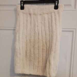 Forever 21 Ivory Ribbed Faux Fur Pencil Skirt